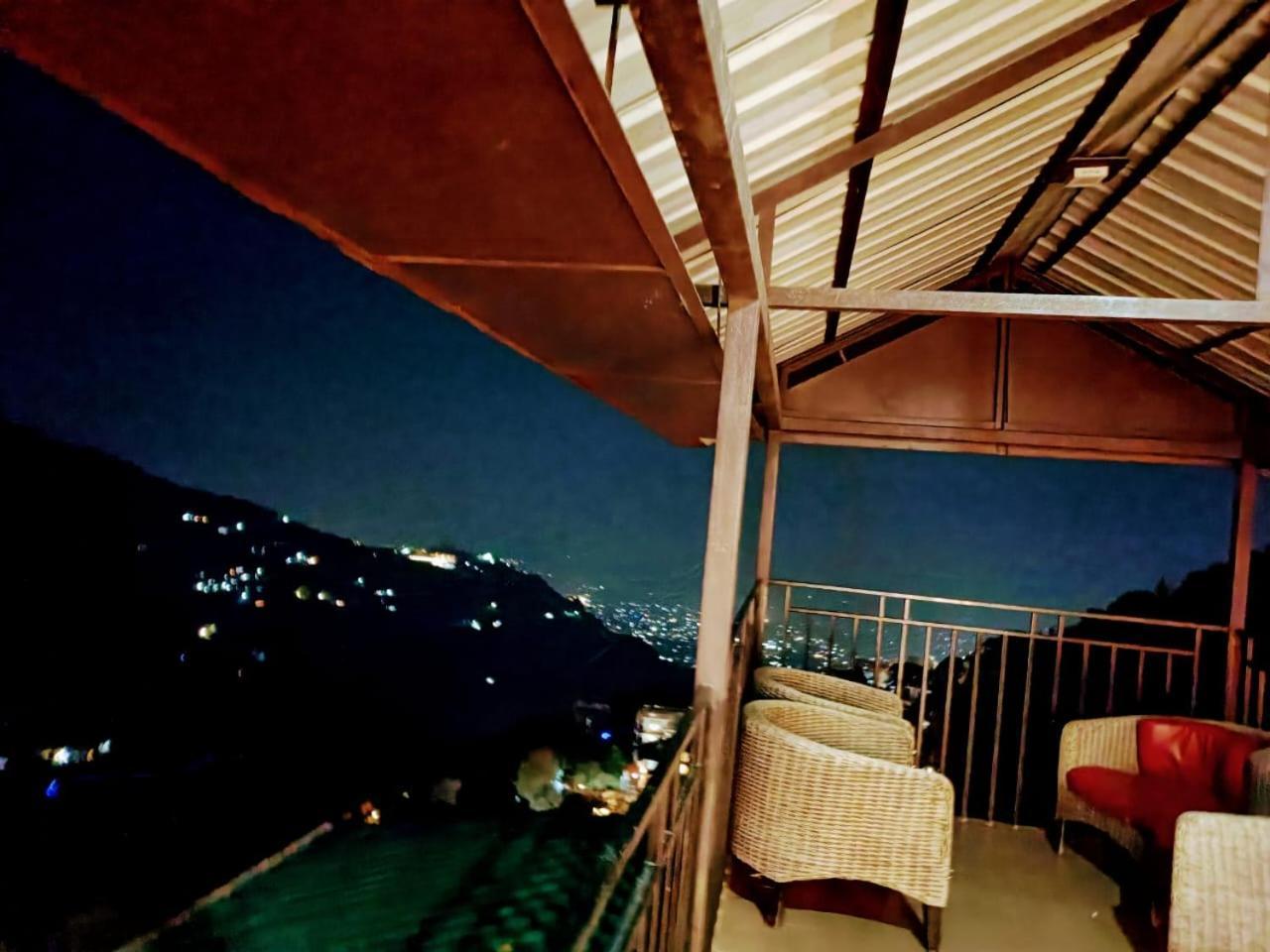 King Castle Mcleodganj-Centrally Heated And Air Cooled- Near Mall Road - Free Parking Dharamshala Luaran gambar