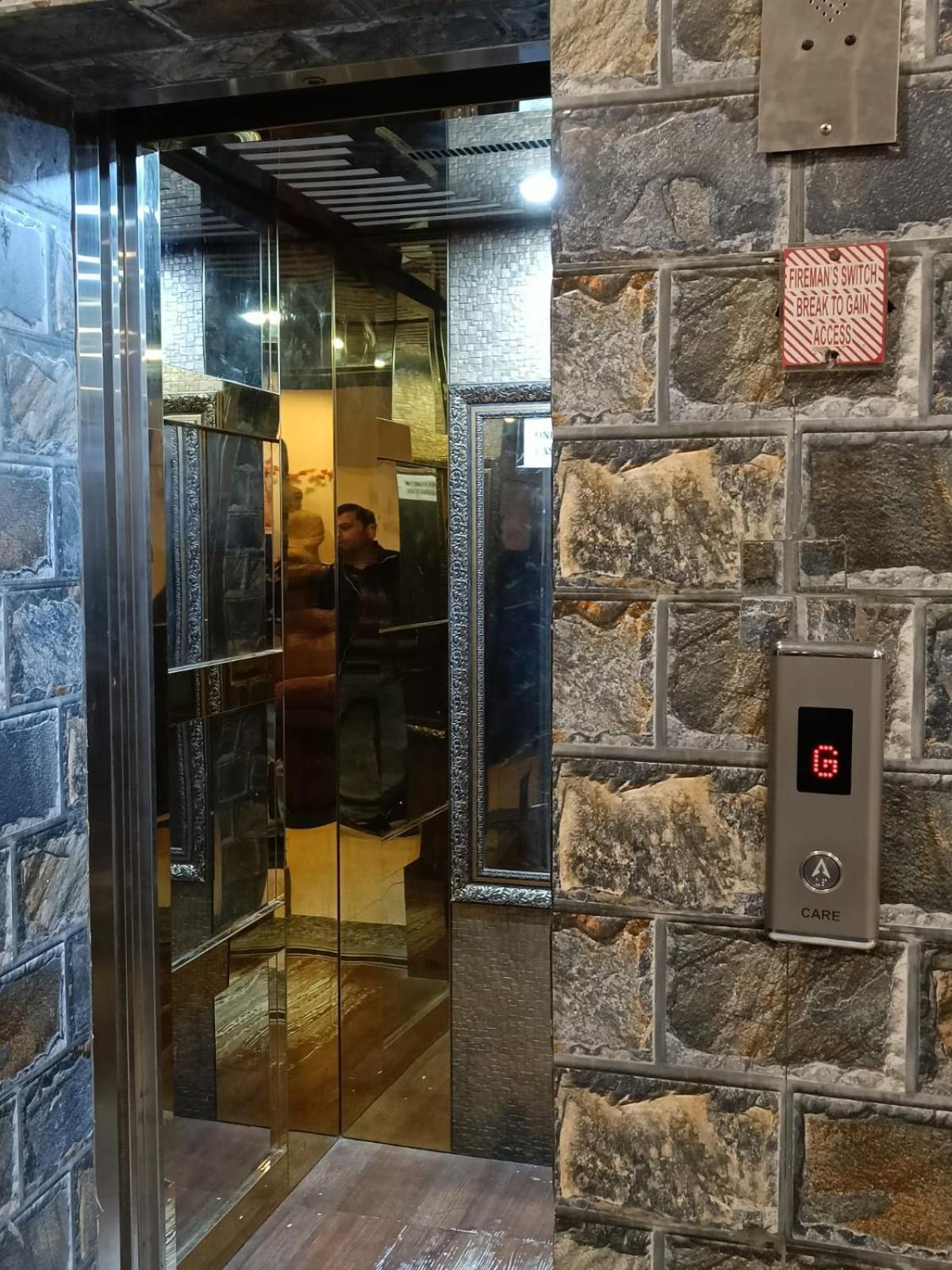 King Castle Mcleodganj-Centrally Heated And Air Cooled- Near Mall Road - Free Parking Dharamshala Luaran gambar