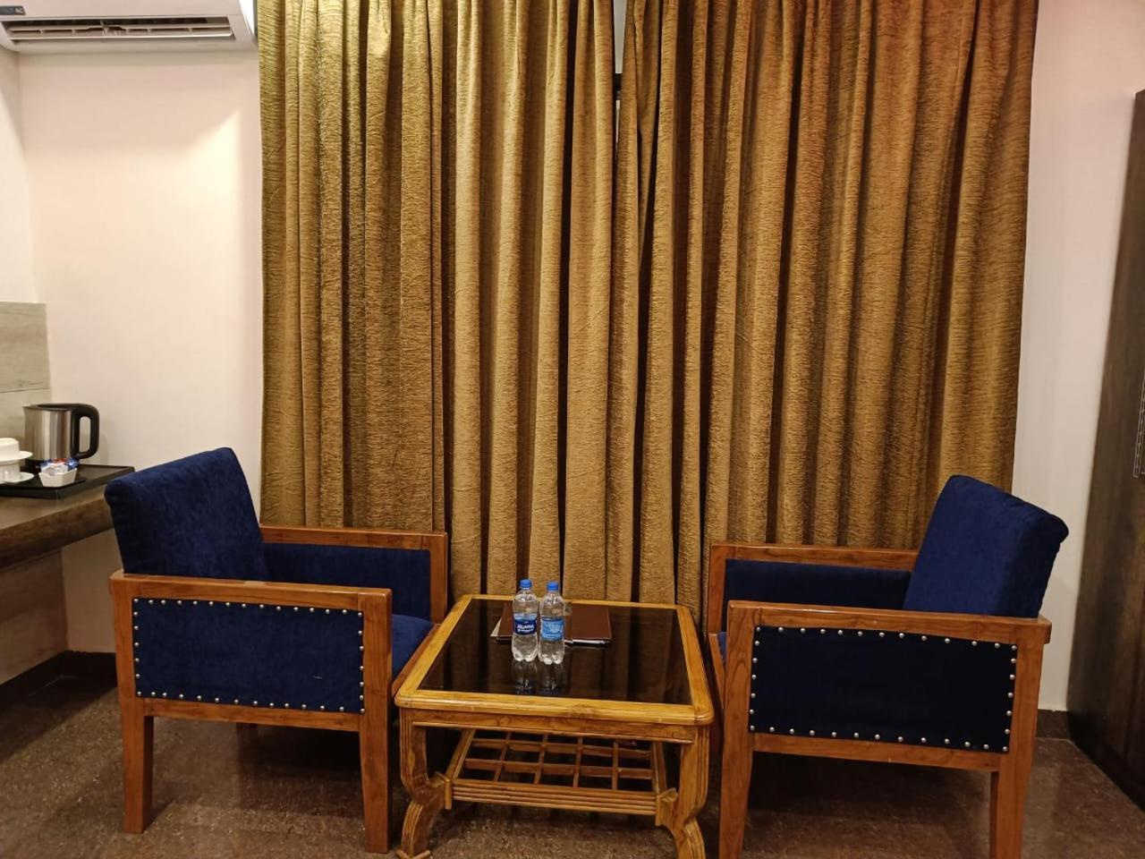 King Castle Mcleodganj-Centrally Heated And Air Cooled- Near Mall Road - Free Parking Dharamshala Luaran gambar