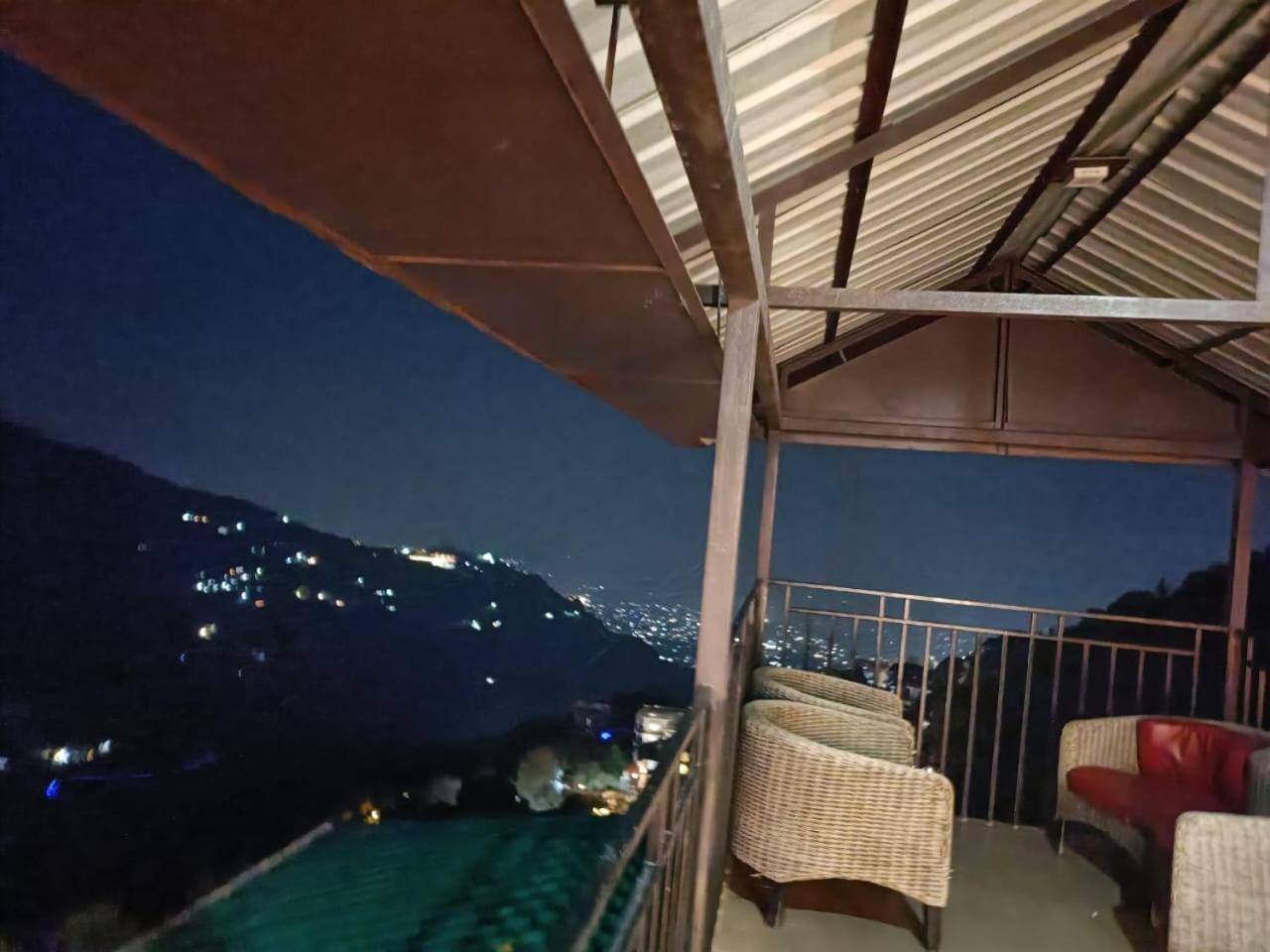 King Castle Mcleodganj-Centrally Heated And Air Cooled- Near Mall Road - Free Parking Dharamshala Luaran gambar